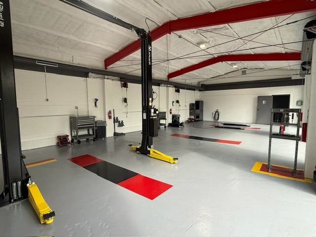 Coopers Garage bay interior