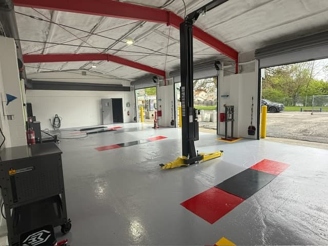Coopers Garage bay interior